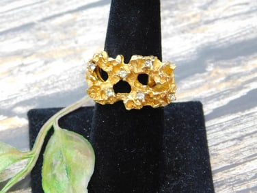 RING ROCK STONE LAPIDARY SPECIMEN