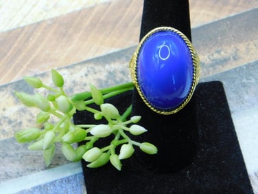 RING ROCK STONE LAPIDARY SPECIMEN