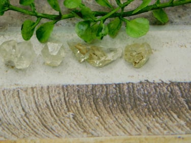 HERKIMER DIAMOND ROCK STONE LAPIDARY SPECIMEN