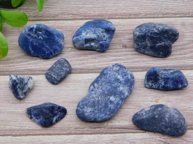 SODALITE ROCK STONE LAPIDARY SPECIMEN