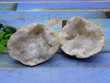 GEODE ROCK STONE LAPIDARY SPECIMEN
