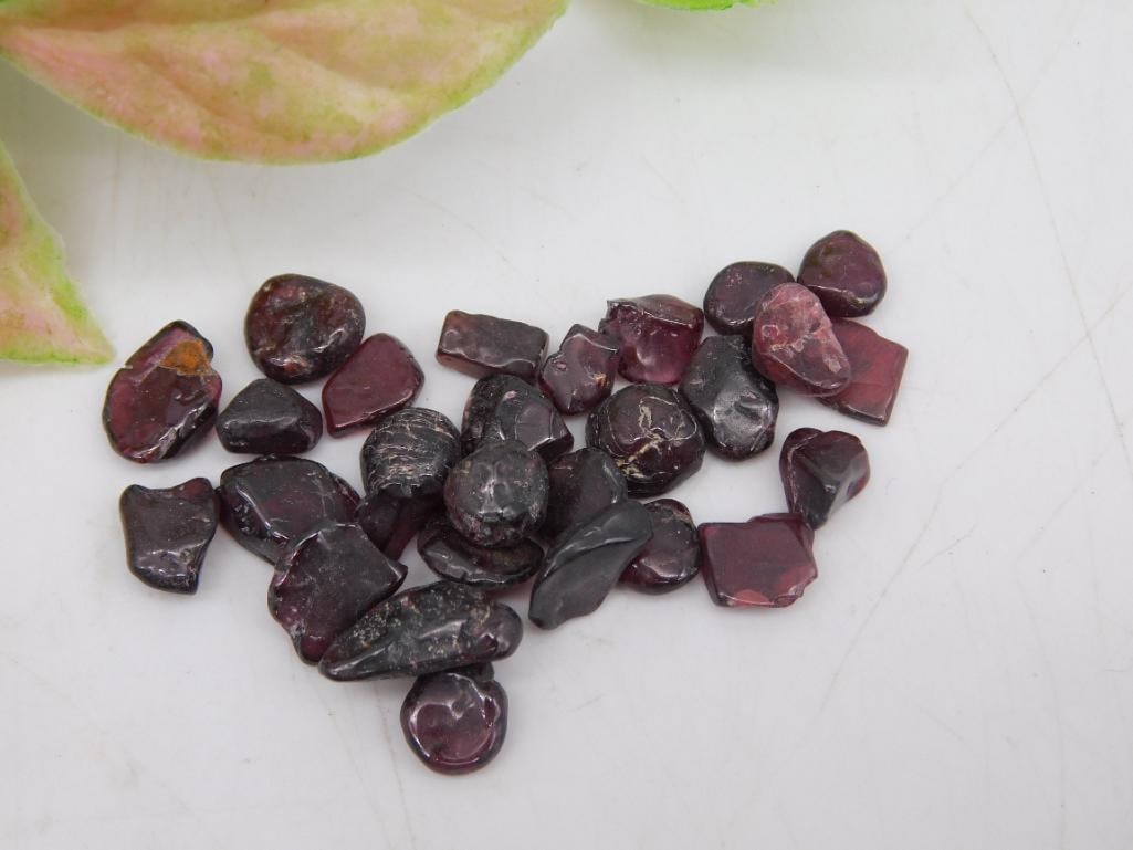 Lot of Loose Red Garnets ROCK STONE LAPIDARY SPECIMEN: Lot of Loose Red Garnets ROCK STONE LAPIDARY SPECIMEN