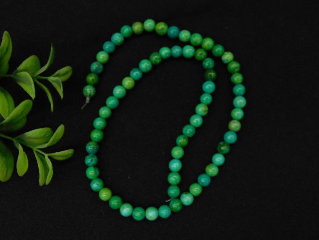 Green Beads Rock Stone Lapidary Specimen: Green Beads Rock Stone Lapidary Specimen