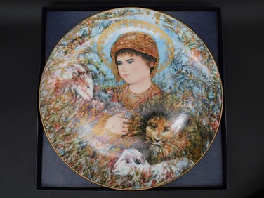 The Edna Hibel Christmas Plate by Knowles, 1989