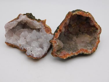 GEODE ROCK STONE LAPIDARY SPECIMEN