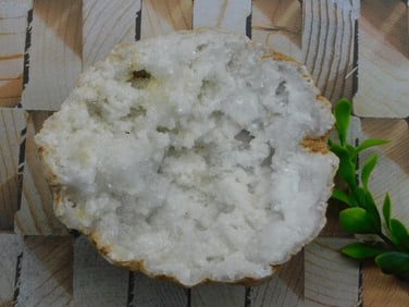 GEODE ROCK STONE LAPIDARY SPECIMEN