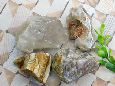 MIXED LOT ROCK STONE LAPIDARY SPECIMEN