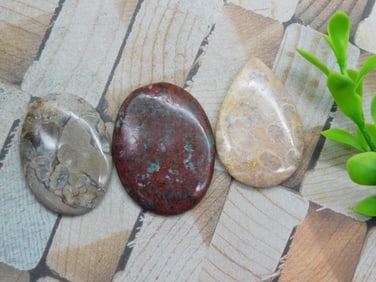 CABOCHONS ROCK STONE LAPIDARY SPECIMEN