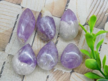 CHEVRON AMETHYST ROCK STONE LAPIDARY SPECIMEN