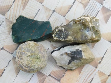 MIXED LOT ROCK STONE LAPIDARY SPECIMEN