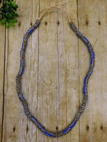 AFRICAN TRADE BEADS ROCK STONE LAPIDARY SPECIMEN