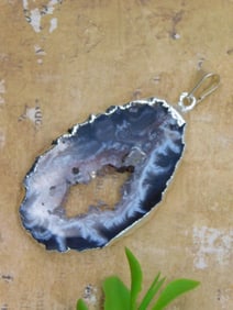 GEODE SLICE PENDANT ROCK STONE LAPIDARY SPECIMEN