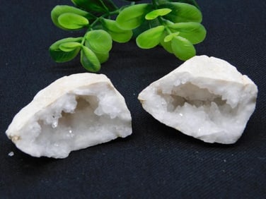 GEODE ROCK STONE LAPIDARY SPECIMEN