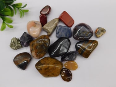 MIXED STONE LOT ROCK STONE LAPIDARY SPECIMEN JASPER TIGER EYE PYRITE AMETHYST CRAZY LACE SODALITE