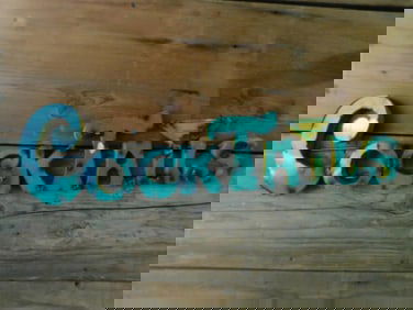 COCKTAILS METAL DECOR SIGN