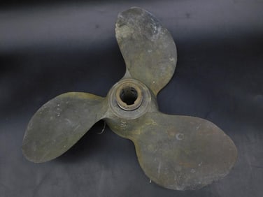 THREE BLADE BOAT PROPELLER VINTAGE ANTIQUE