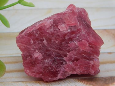 GEM RHODONITE 175 CARATS ROCK STONE LAPIDARY SPECIMEN