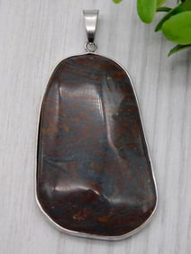 STONE PENDANT ROCK STONE LAPIDARY SPECIMEN