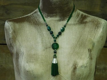 GENUINE STONE NECKLACE ROCK STONE LAPIDARY SPECIMEN