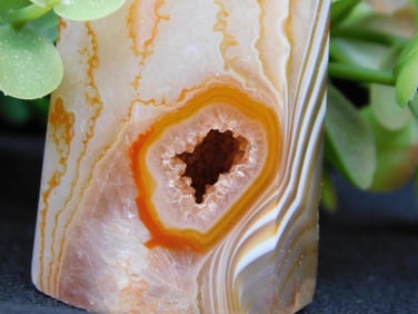 Banded Agate Point Tower Rock Stone Lapidary Specimen