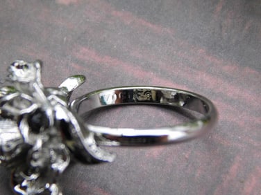 Silver-tone Floral Fashion Ring