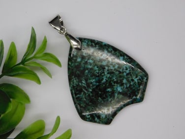 GENUINE STONE PENDANT ROCK STONE LAPIDARY SPECIMEN