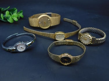 5 Vintage Wristwatches with Various Styles and Brands Watchmaker Watchmaking Tools