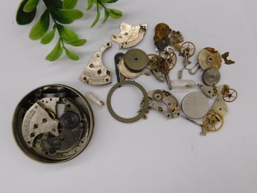 Watch Movement and Parts Lot with Waltham 15 Jewels WATCHMAKING WATCHMAKER TOOLS