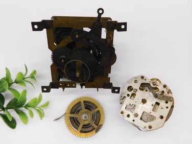 Vintage German Clock Mechanical Movement with Parts WATCHMAKER WATCHMAKING TOOLS