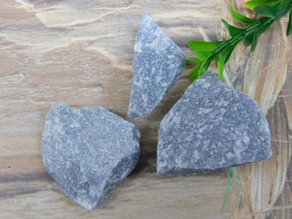 BLUE QUARTZ ROCK STONE LAPIDARY SPECIMEN: BLUE QUARTZ ROCK STONE LAPIDARY SPECIMEN