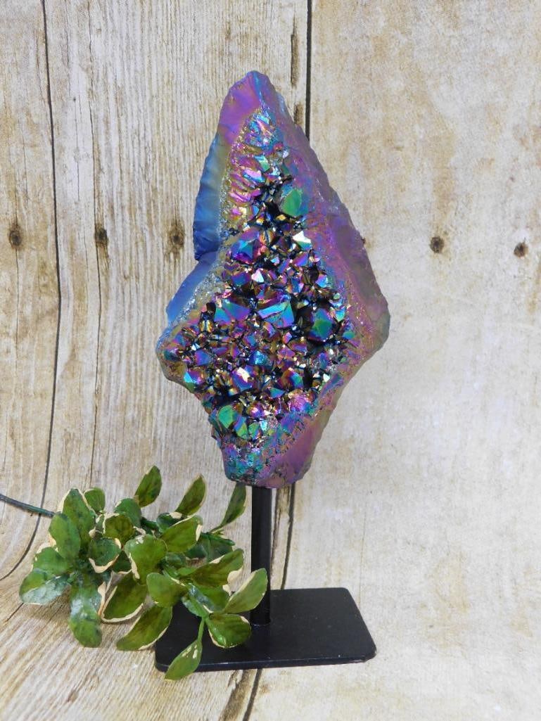 TITANIUM AMETHYST DISPLAY ROCK STONE LAPIDARY SPECIMEN: TITANIUM AMETHYST DISPLAY ROCK STONE LAPIDARY SPECIMEN