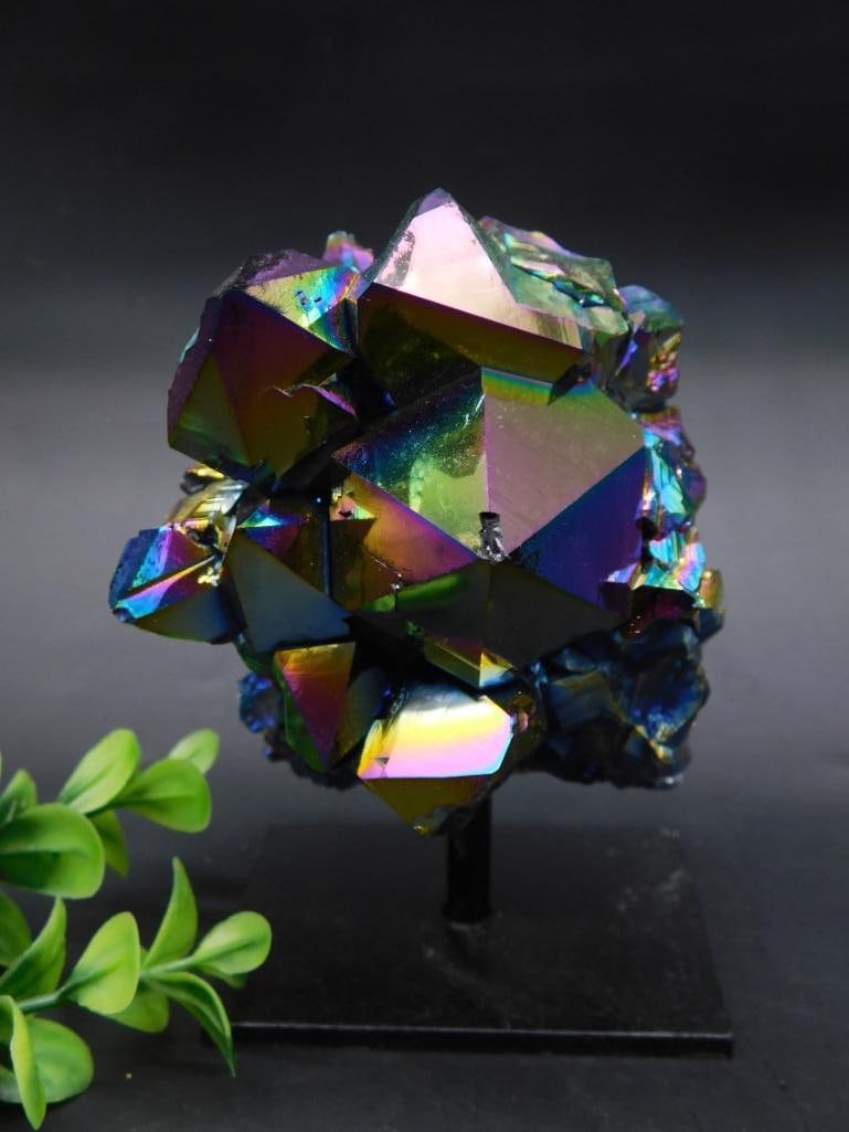 1 POUND TITANIUM AMETHYST DISPLAY ROCK STONE LAPIDARY SPECIMEN: 1 POUND TITANIUM AMETHYST DISPLAY ROCK STONE LAPIDARY SPECIMEN