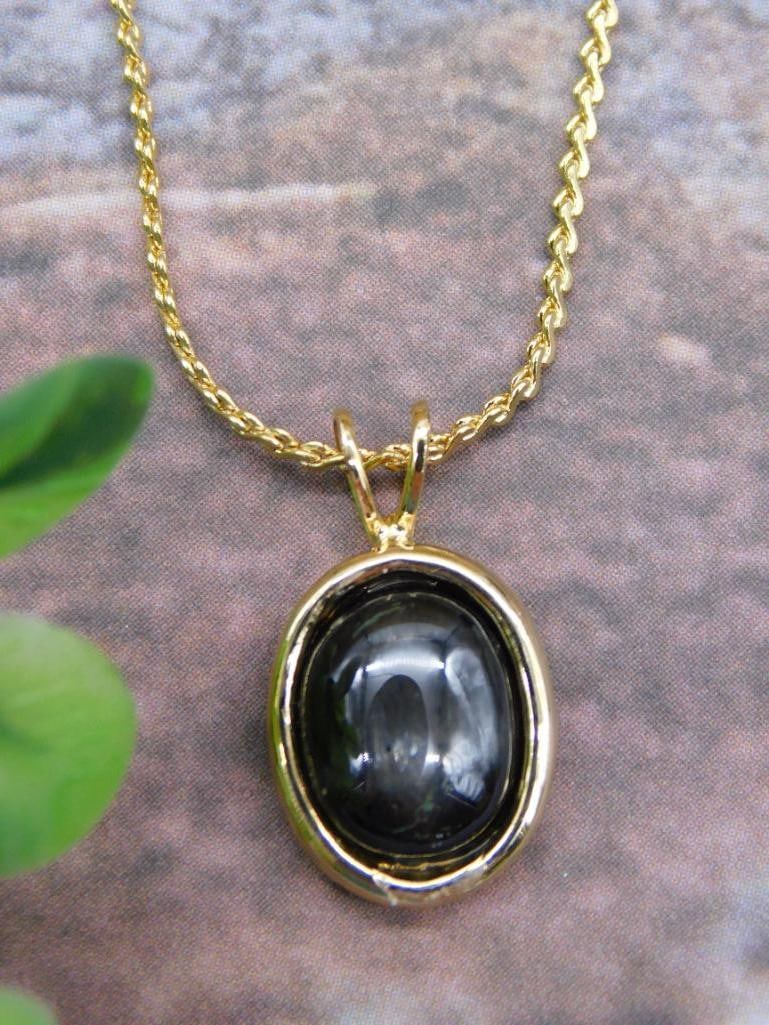 STONE PENDANT ON CHAIN NECKLACE ROCK STONE LAPIDARY SPECIMEN: STONE PENDANT ON CHAIN NECKLACE ROCK STONE LAPIDARY SPECIMEN