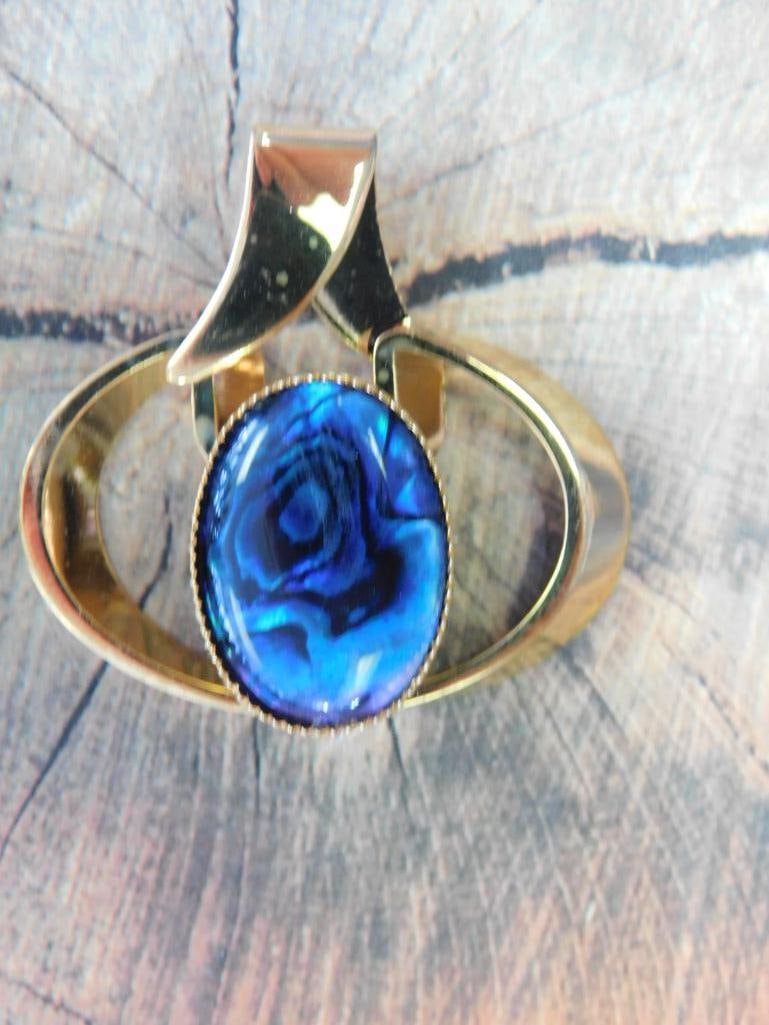 ABALONE PENDANT ROCK STONE LAPIDARY SPECIMEN: ABALONE PENDANT ROCK STONE LAPIDARY SPECIMEN