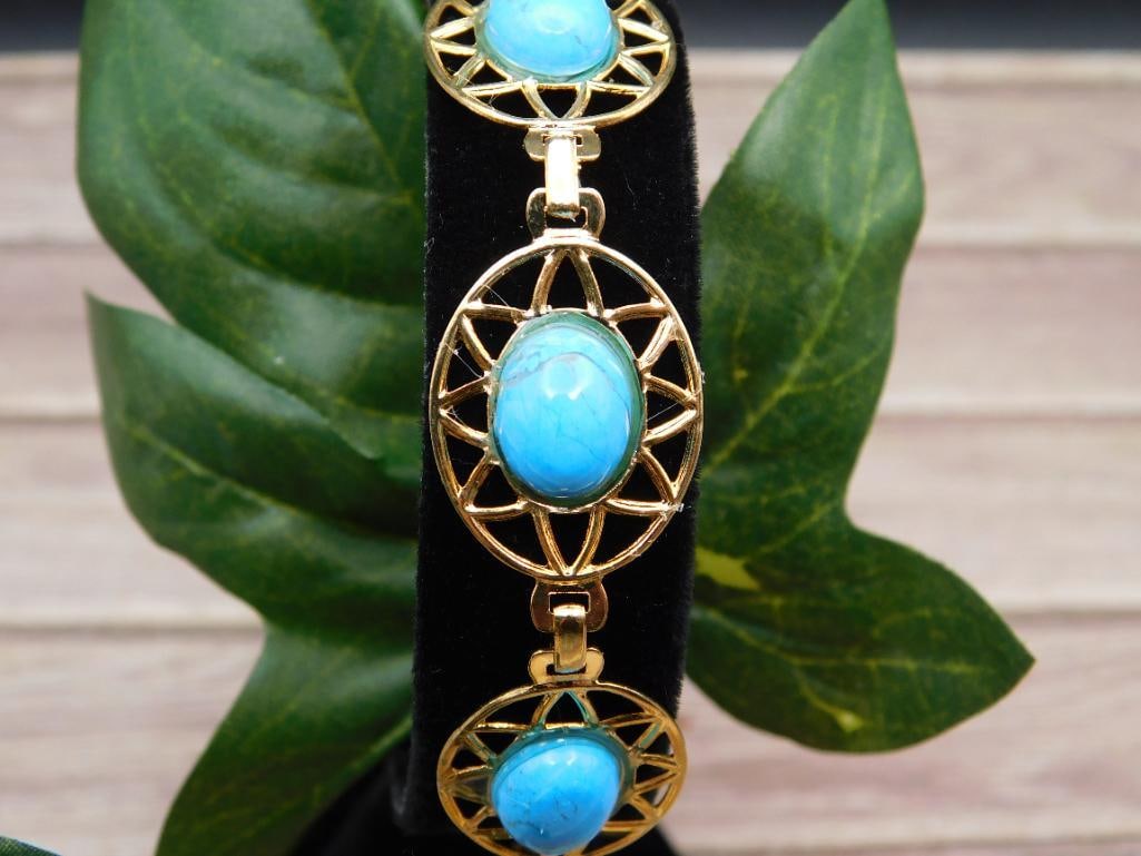 TURQUOISE BRACELET ROCK STONE LAPIDARY SPECIMEN: TURQUOISE BRACELET ROCK STONE LAPIDARY SPECIMEN