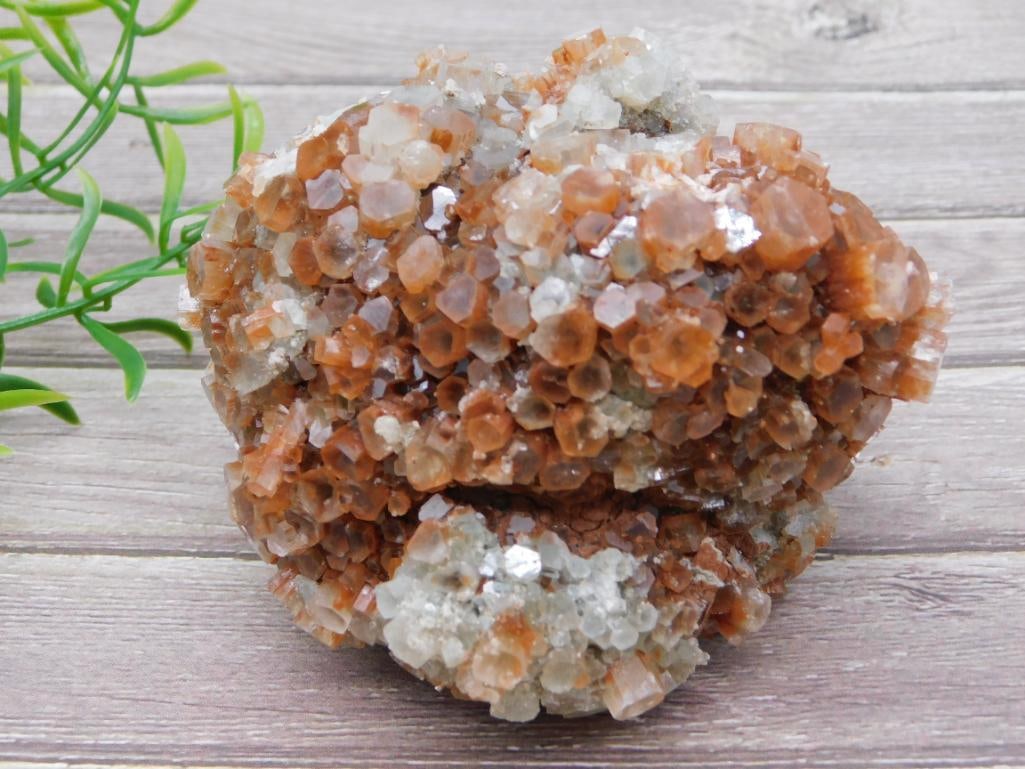 ARAGONITE ROCK STONE LAPIDARY SPECIMEN: ARAGONITE ROCK STONE LAPIDARY SPECIMEN