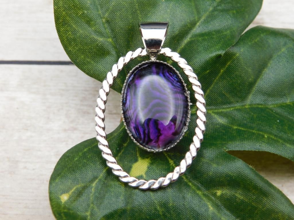 ABALONE STONE PENDANT ROCK STONE LAPIDARY SPECIMEN: ABALONE STONE PENDANT ROCK STONE LAPIDARY SPECIMEN