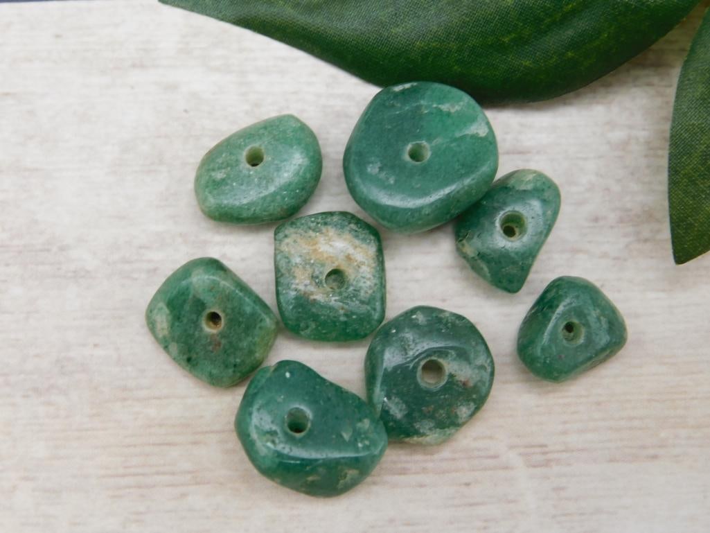 AVENTURINE BEADS ROCK STONE LAPIDARY SPECIMEN: AVENTURINE BEADS ROCK STONE LAPIDARY SPECIMEN