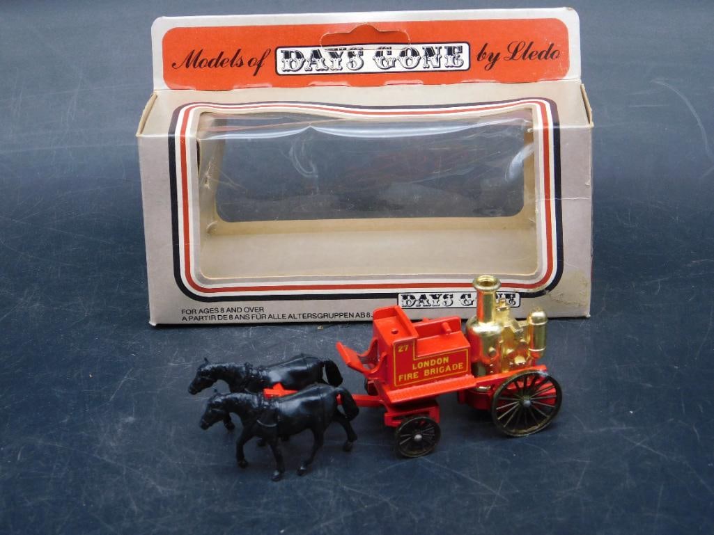 Lledo Days Gone London Fire Brigade Model with Box (1 of 3)