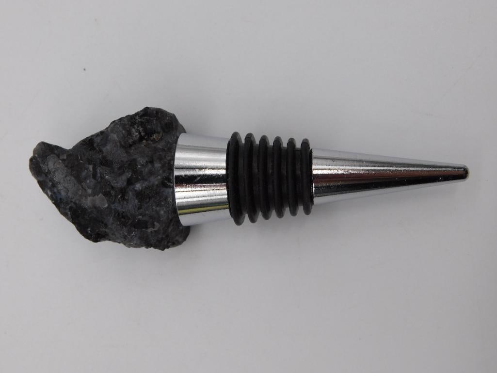 GABBRO WINE BOTTLE STOPPER ROCK STONE LAPIDARY SPECIMEN: GABBRO WINE BOTTLE STOPPER ROCK STONE LAPIDARY SPECIMEN