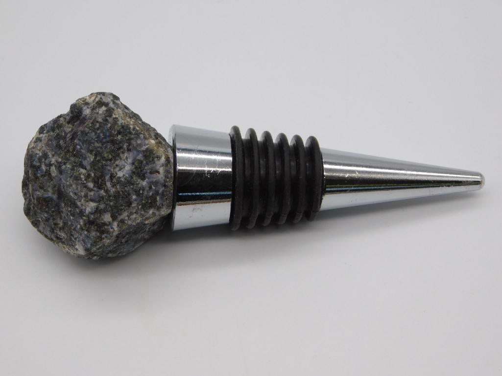 GABBRO WINE BOTTLE STOPPER: GABBRO WINE BOTTLE STOPPER