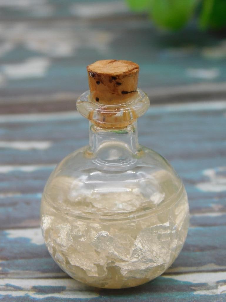 SILVER FLAKES IN BOTTLE ROCK STONE LAPIDARY SPECIMEN: SILVER FLAKES IN BOTTLE ROCK STONE LAPIDARY SPECIMEN