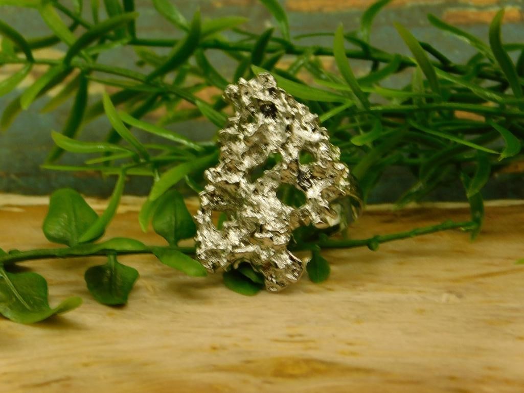 SILVER CLUSTER RING ROCK STONE LAPIDARY SPECIMEN: SILVER CLUSTER RING ROCK STONE LAPIDARY SPECIMEN