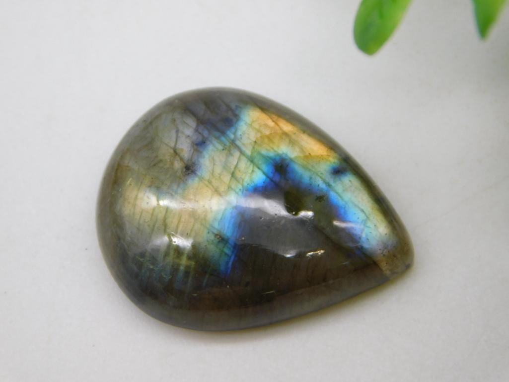 LABRADORITE CABOCHON ROCK STONE LAPIDARY SPECIMEN: LABRADORITE CABOCHON ROCK STONE LAPIDARY SPECIMEN