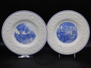 ST MARKS SCHOOL WEDGWOOD PLATES SET OF 2 MADE IN ENGLAND VINTAGE ANTIQUE
