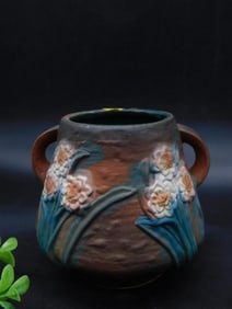 ROSEVILLE JONQUIL REPRODUCTION VASE REPLICA