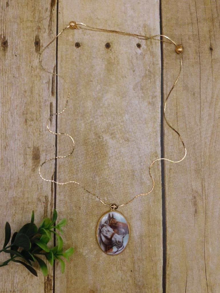 HORSE PENDANT ON CHAIN NECKLACE ROCK STONE LAPIDARY SPECIMEN: HORSE PENDANT ON CHAIN NECKLACE ROCK STONE LAPIDARY SPECIMEN