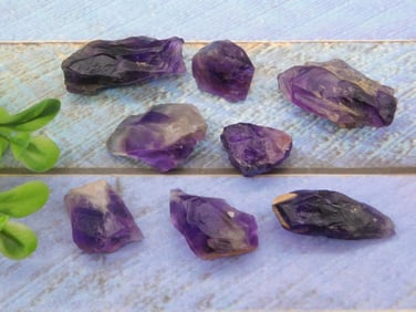 AMTHYST ROCK STONE LAPIDARY SPECIMEN