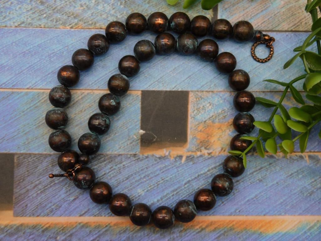 Vintage Beaded Necklace with Copper-Tone Finish: Vintage Beaded Necklace with Copper-Tone Finish