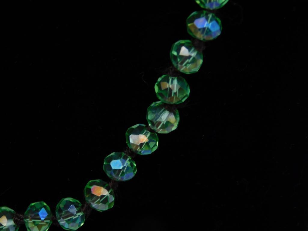 Strand of Green Faceted Glass Beads Necklace: Strand of Green Faceted Glass Beads Necklace